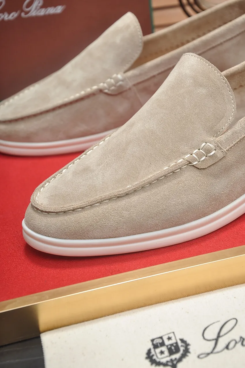 Men's shoes 💰400💶[𝐥𝐨𝐫𝐨 𝐏𝐢𝐚𝐧𝐚] [Couple model] High-end quality, affordable price, LP classic loafers, Italian treasure brand, the only brand that can match Hermès! Only after wearing it do we know that we can’t live up to our feet. Women’s code: 35-40 (customized sizes 34, 41, 42 are non-returnable) Men’s code: 38-44 (customized 45, 46, 47, 48 are non-refundable) Fabric: Customized imported cashmere Lining: Customized imported fetal cowhide Foot: Imported benzene-dyed calfskin Outsole: Exclusive original glass rubber outsole